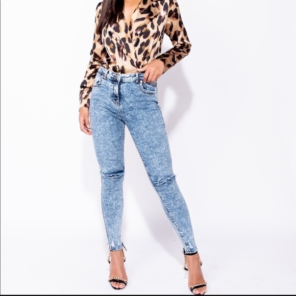 Parisian Snow Child Acid Wash Slit Knee High Waist Skinny Jeans 2 NWT - Picture 2 of 5